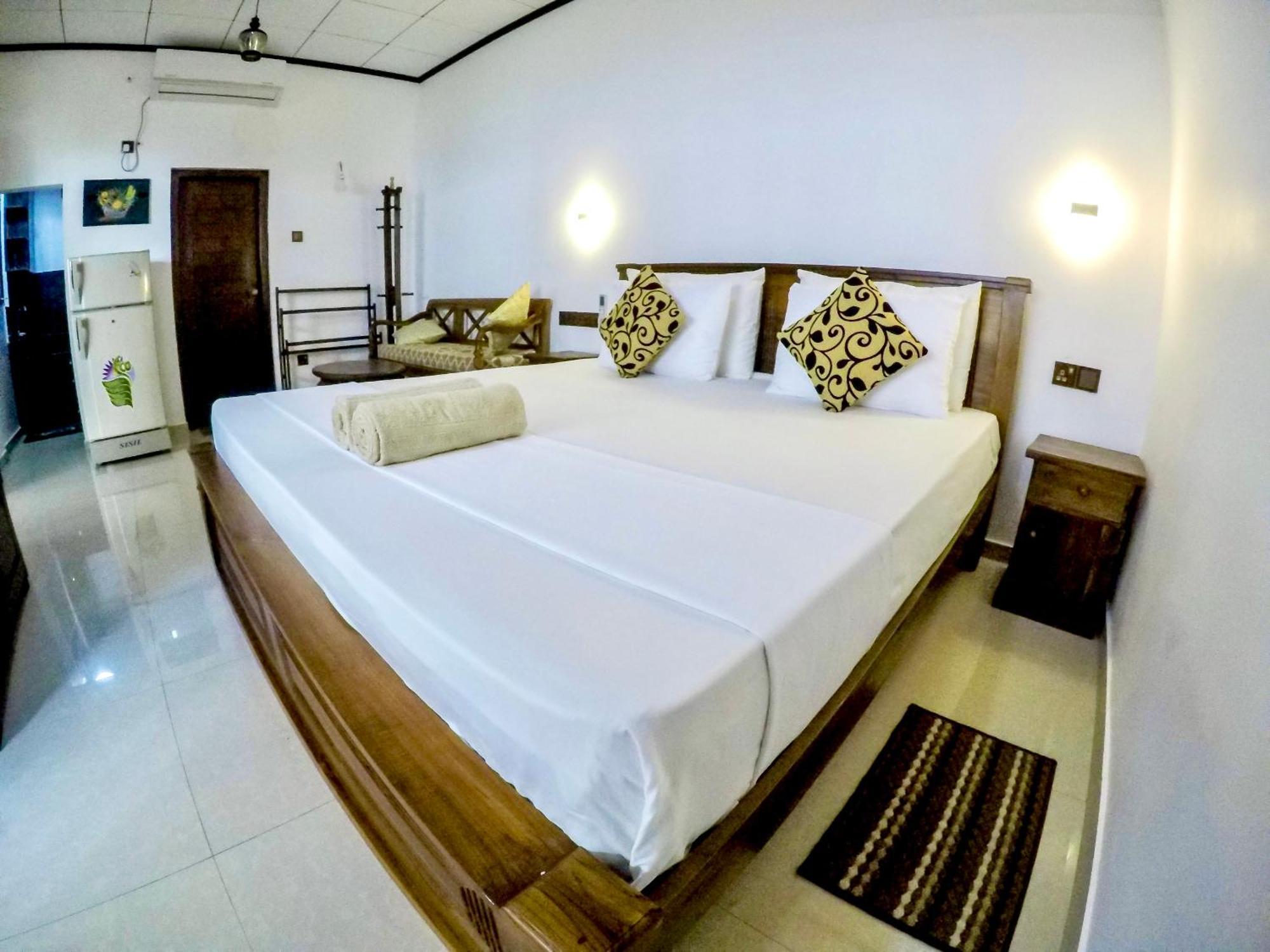 The Nook Otel Hikkaduwa Dış mekan fotoğraf